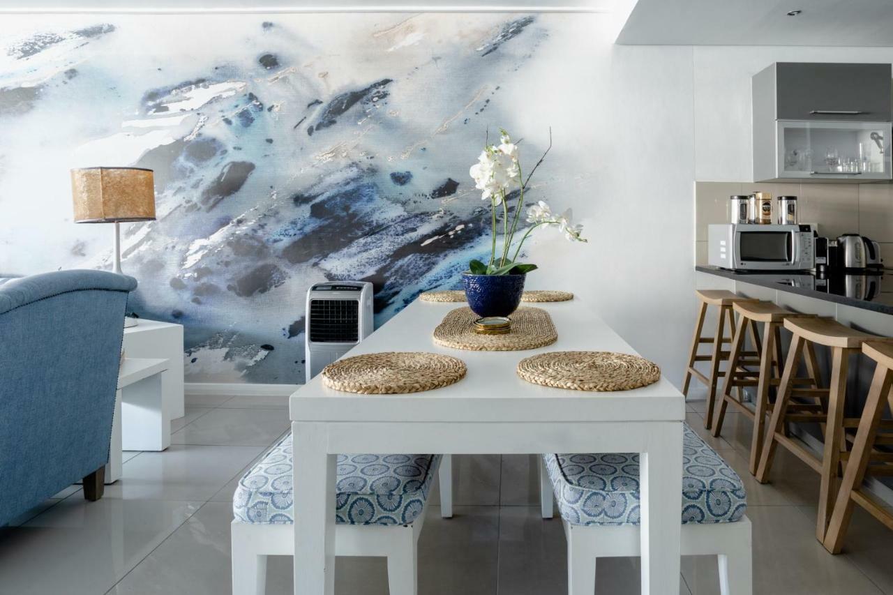 Luxury With Mountain Views *